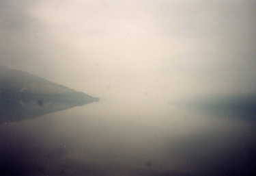 Loch Lomond im Nebel
