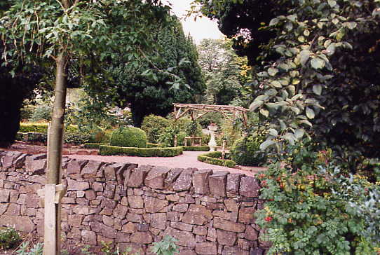 Burn's Cottage - Formal Garden