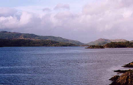 Blick von Kennacraig über West Loch Tarbert