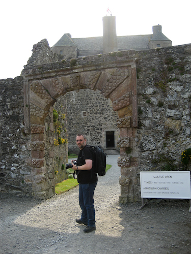 Eingang zum Hof von Neidpath Castle